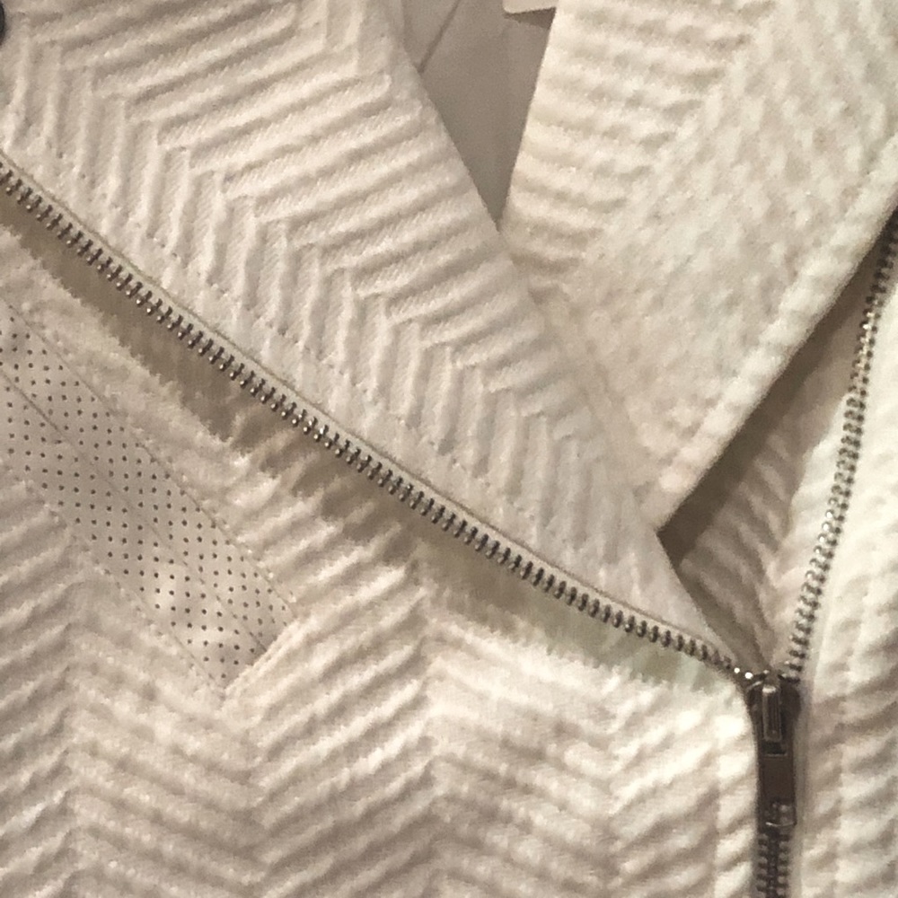 White Textured Moto Vest NWT S/M - Picture 8 of 10